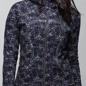 Lululemon Scuba Rocky Road Sand Dune Toothpaste / Storm Grey / Black Size 4